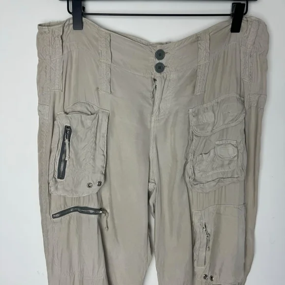 Pete and Greta Embroidered cargo pants - Picture 3 of 7
